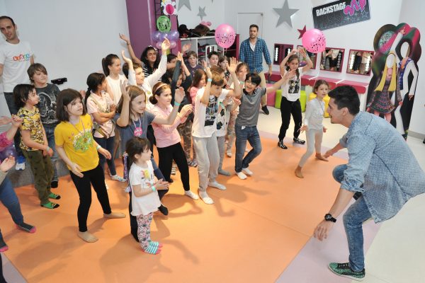 KIDDO PLAY ACADEMY - PETRECERI COPII